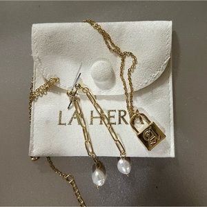 Gold Jewelry 2 piece set - necklace + earrings